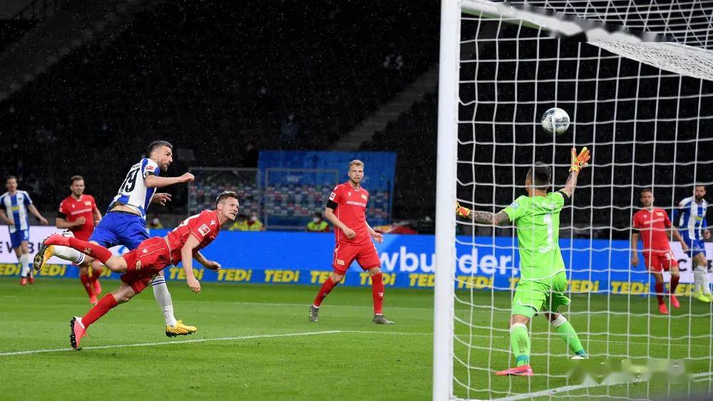 雷火电竞合作-柏林赫塔中场换上新援，战术调整获得成功