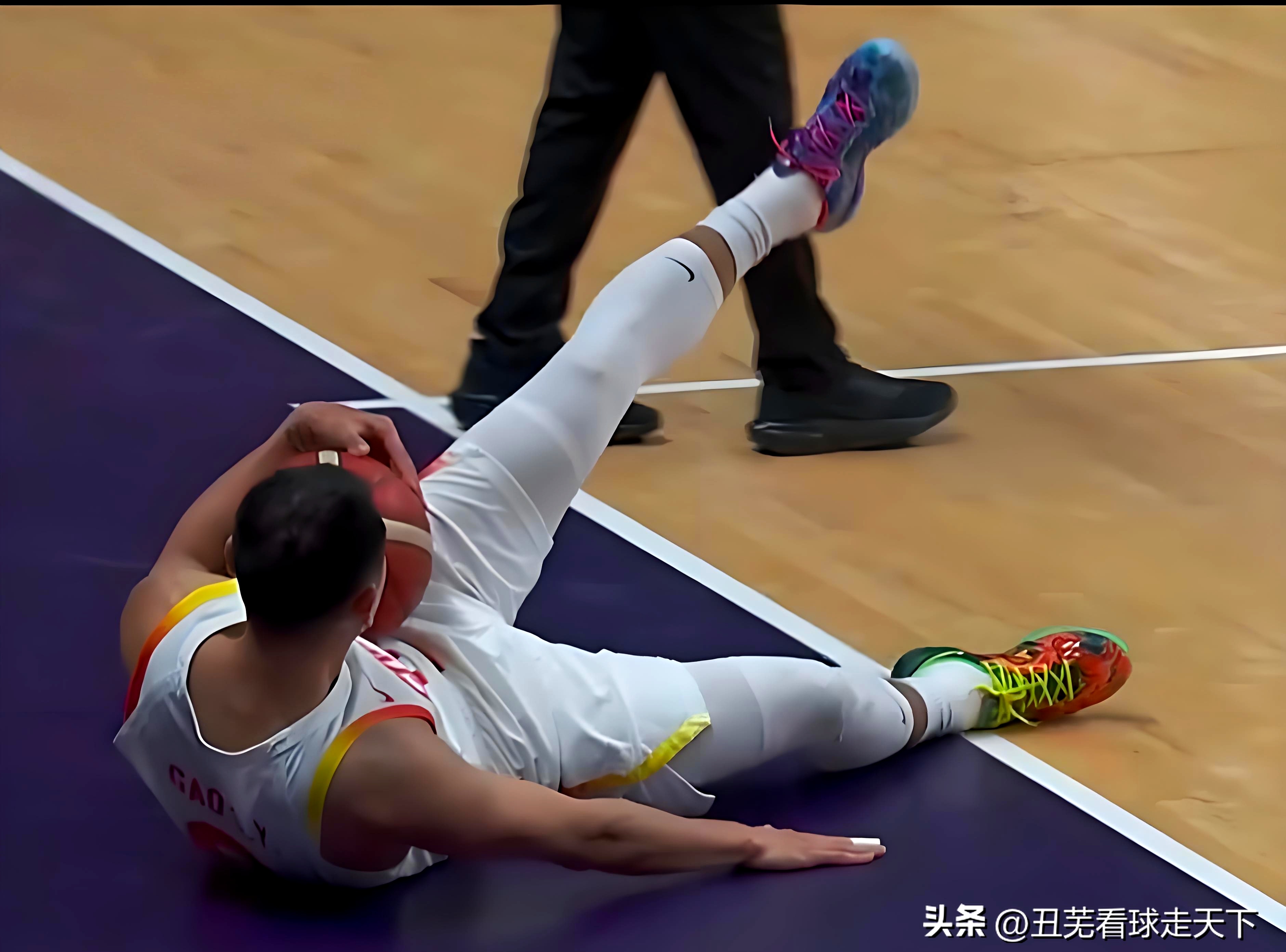 亚洲杯篮球锦标赛展开激烈角逐