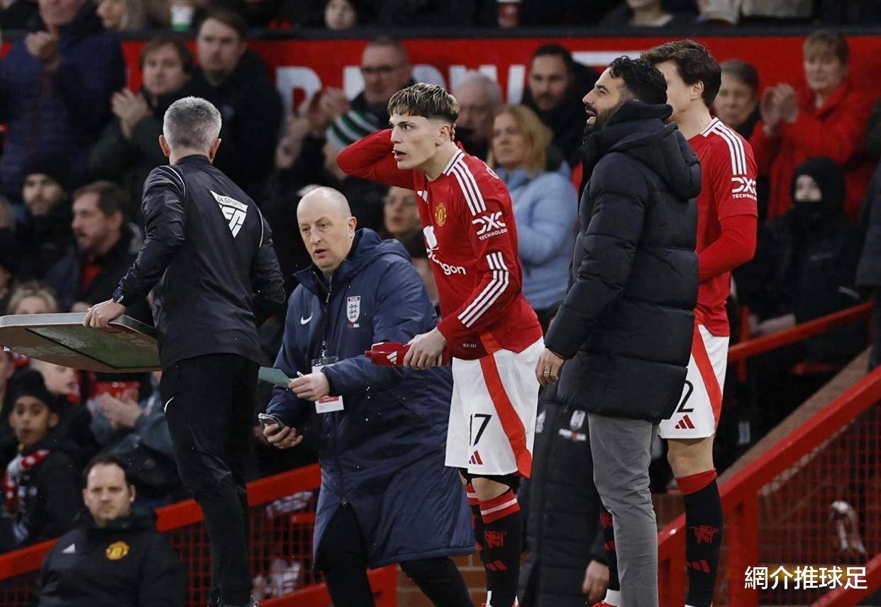 曼联遭遇困境，晋级前景一片暗淡的简单介绍