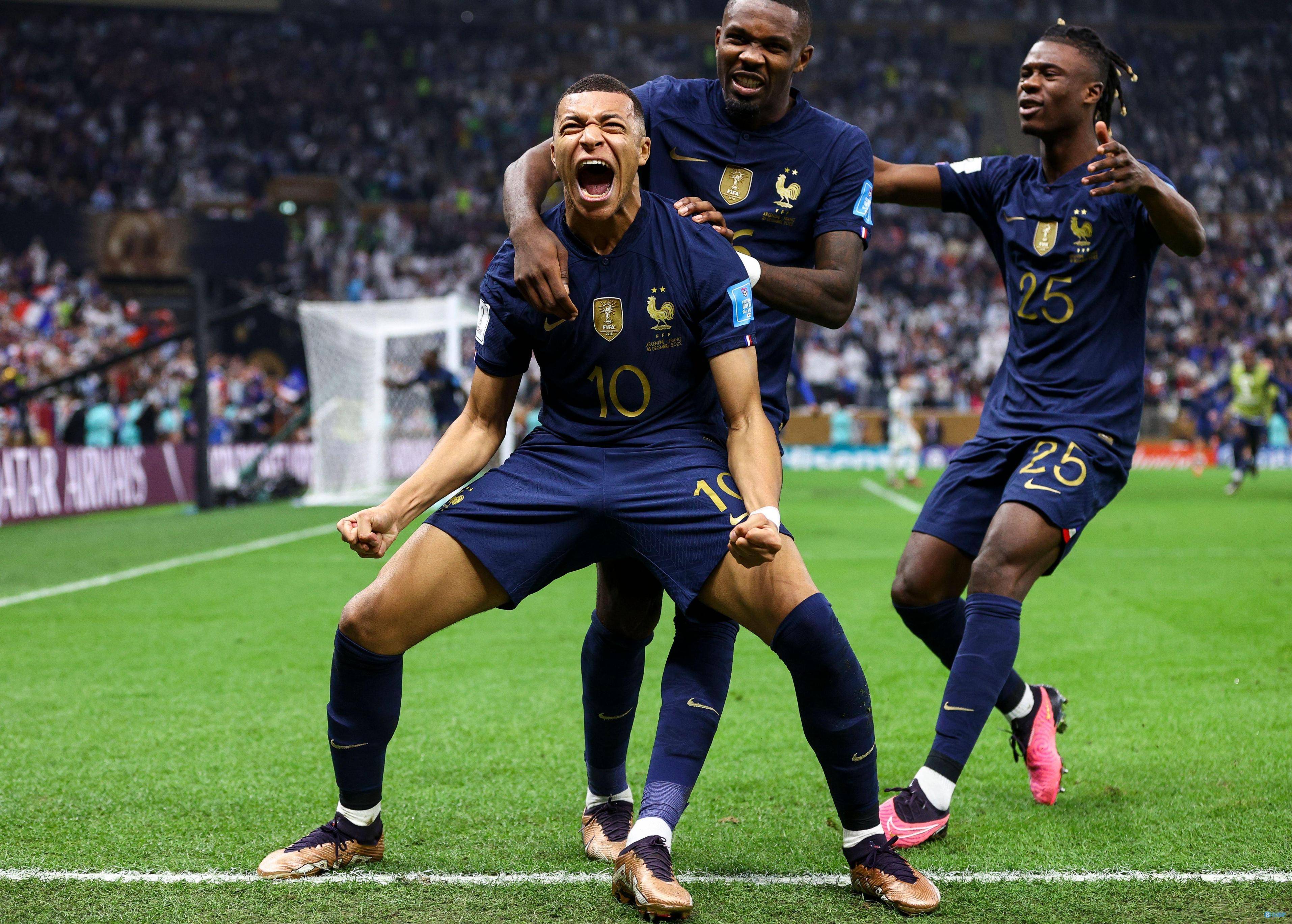 包含欧预赛：意大利队大胜对手，晋级下一轮的词条