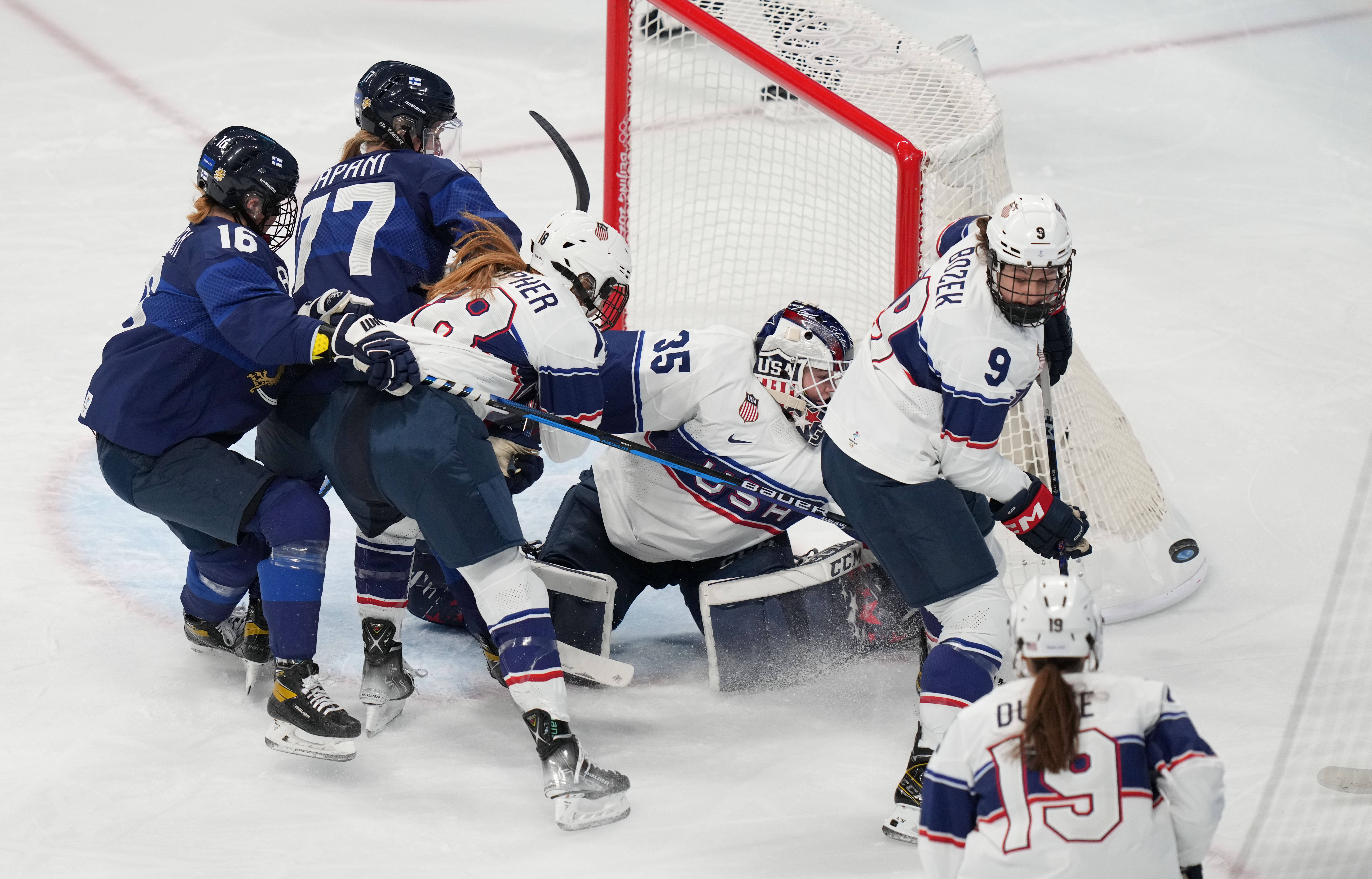 雷火电竞简介-冰球赛事精彩瞬间盘点，年度回顾震撼登场的简单介绍
